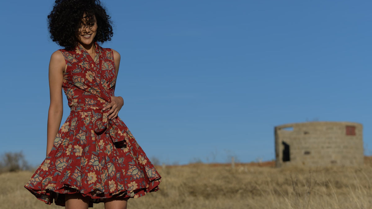 Wrap Dresses: The Complete Guide to Fit, Length, and Style